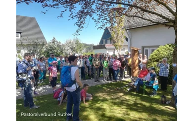 evanglische Erlöserkirche im Bergdorf Kallenhardt