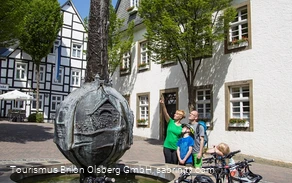 Geschichtsbrunnen Brilon sabrinity_BWT2015_0480.jpg