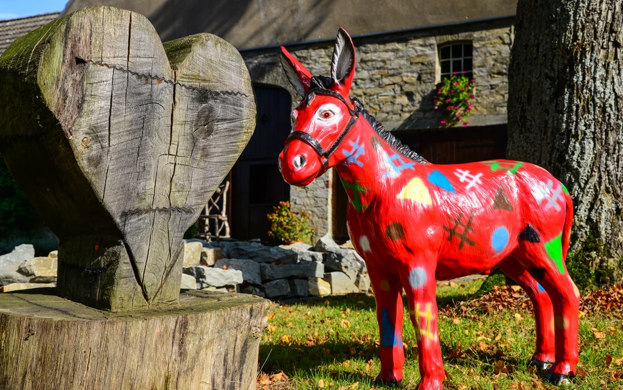 R  thener Esel mit Herz Foto Zoomfaktor.jpg