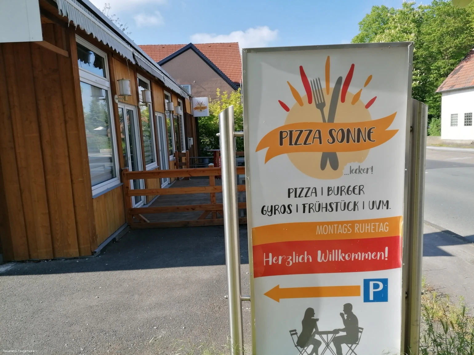 Foto von außen Sitzmöglichkeiten Foto von außen Sitzmöglichkeiten